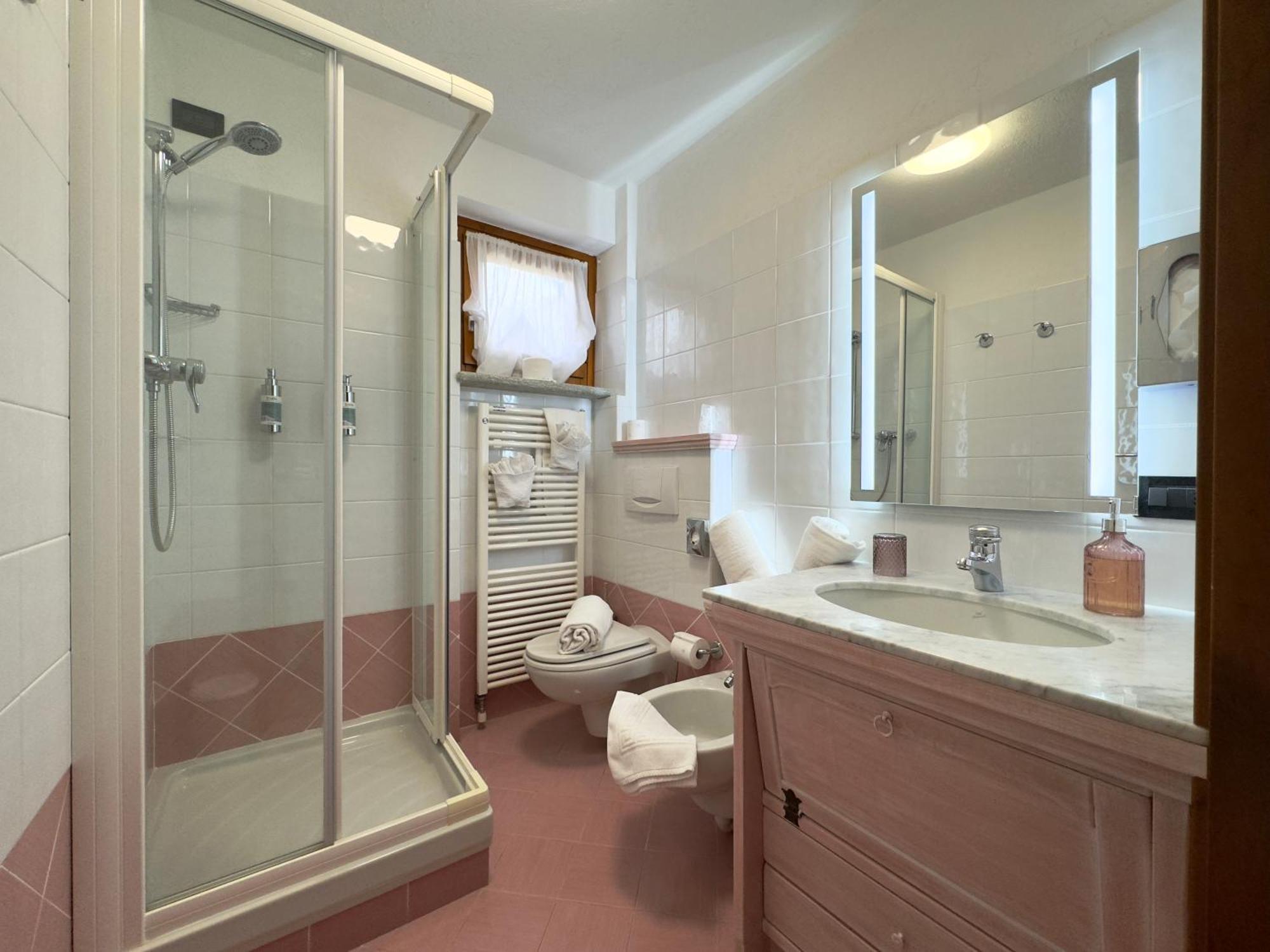 Hotel Le Bouquet - Adults Only Cogne Exterior photo
