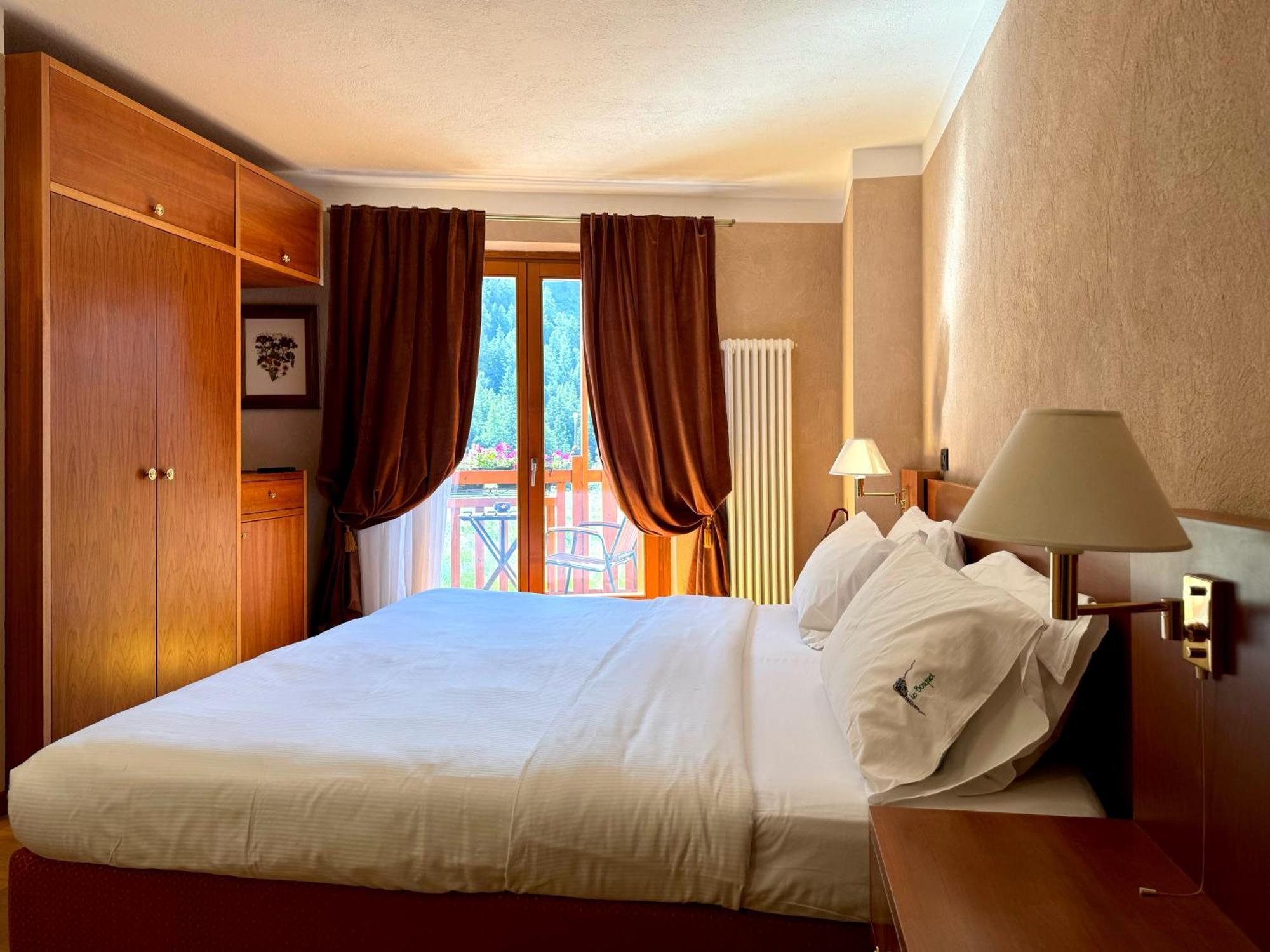 Hotel Le Bouquet - Adults Only Cogne Exterior photo