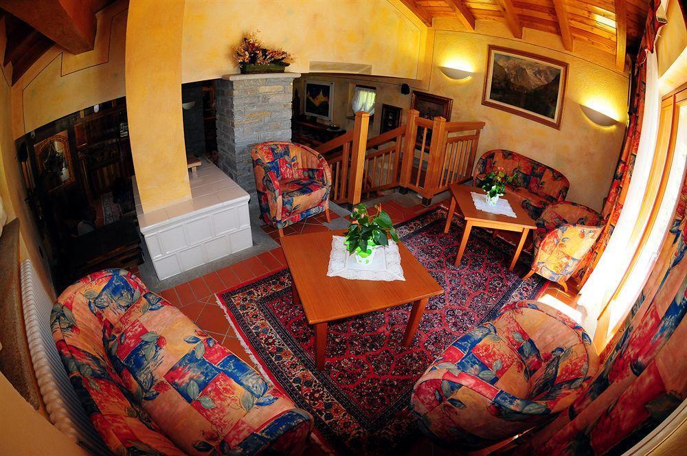 Hotel Le Bouquet - Adults Only Cogne Exterior photo