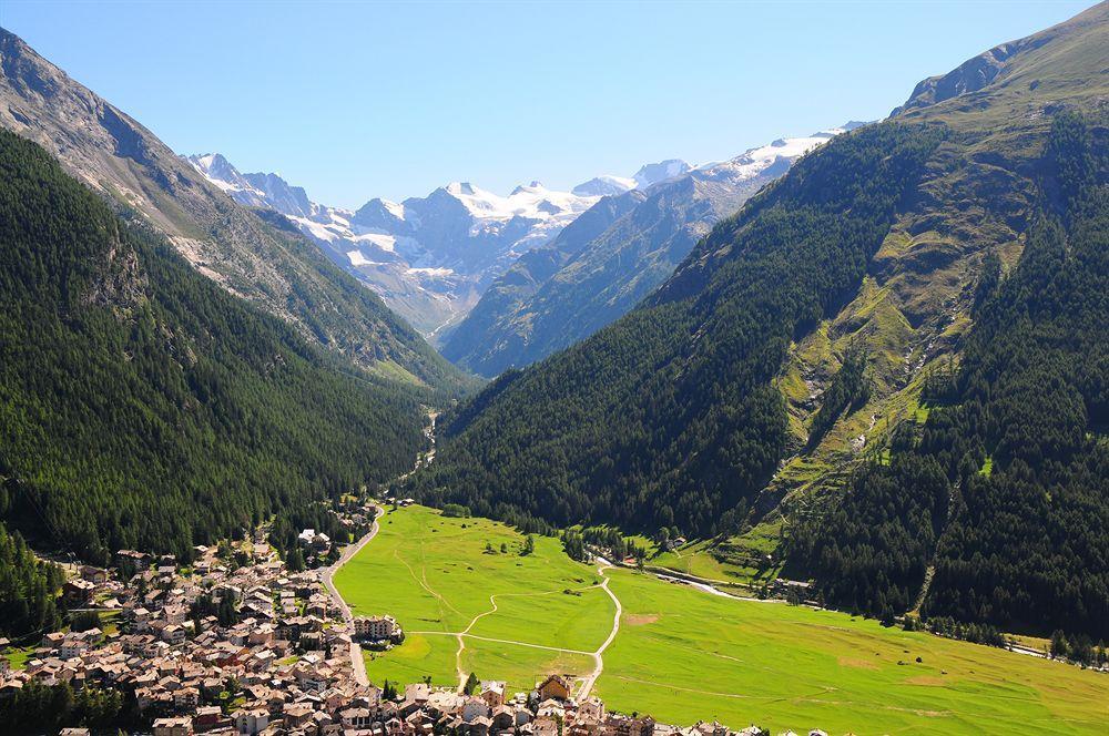 Hotel Le Bouquet - Adults Only Cogne Exterior photo
