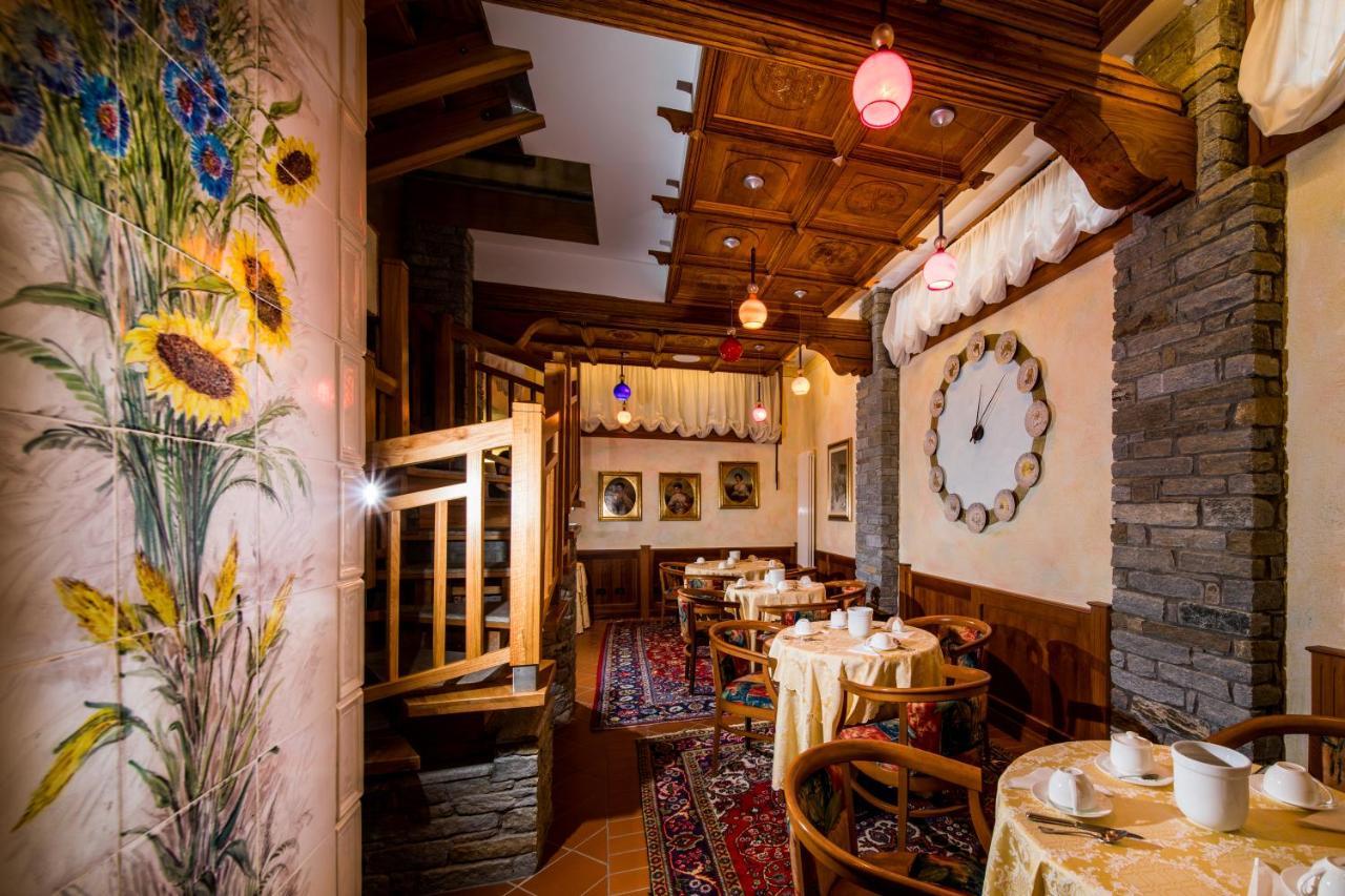 Hotel Le Bouquet - Adults Only Cogne Exterior photo